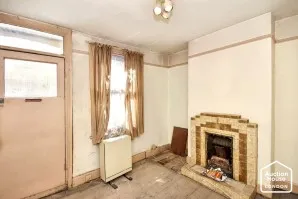 Property for Auction in London - 71 Thoday Street, Cambridge, Cambridgeshire