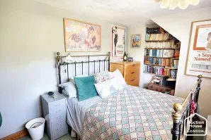 Property for Auction in London - 377 London Road, Clanfield, Waterlooville, Hampshire