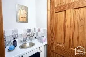 Property for Auction in London - 377 London Road, Clanfield, Waterlooville, Hampshire