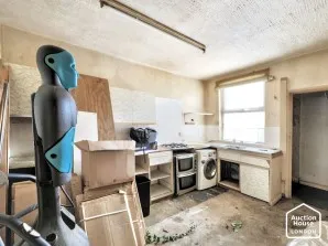 Property for Auction in London - 18 Wilton Terrace, Nottingham, Nottinghamshire