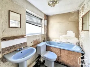 Property for Auction in London - 18 Wilton Terrace, Nottingham, Nottinghamshire