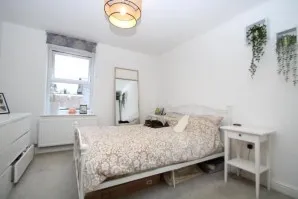 Property for Auction in London - Flat 6 Sandhurst House, 56 Upland Road, South Croydon, Surrey