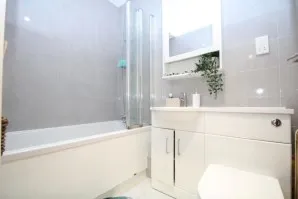 Property for Auction in London - Flat 6 Sandhurst House, 56 Upland Road, South Croydon, Surrey