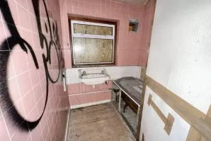Property for Auction in London - 58 Fairchildes Avenue, New Addington, Croydon, Surrey
