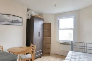 Property for Auction in London - Flat 3, 2 Buxton Road, Willesden, London