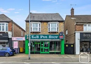 Property for Auction in London - 24 Corringham Road, Stanford-le-Hope, Essex