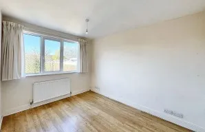 Property for Auction in London - 55B High Street North, Dunstable, Bedfordshire