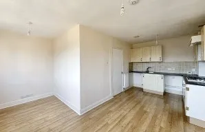 Property for Auction in London - 55B High Street North, Dunstable, Bedfordshire
