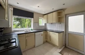 Property for Auction in London - 6 Old London Road, St. Albans, Hertfordshire