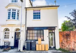 Property for Auction in London - 55A Baker Street, Reading, Berkshire