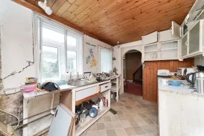 Property for Auction in London - 4 Poyle New Cottages, Old Bath Road, Colnbrook, Slough, Berkshire