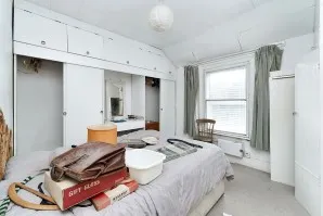 Property for Auction in London - 4 Poyle New Cottages, Old Bath Road, Colnbrook, Slough, Berkshire