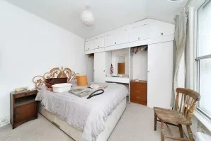 Property for Auction in London - 4 Poyle New Cottages, Old Bath Road, Colnbrook, Slough, Berkshire