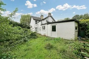Property for Auction in London - 4 Poyle New Cottages, Old Bath Road, Colnbrook, Slough, Berkshire