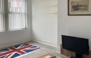 Property for Auction in London - 3 Trentham Place, Leeds, West Yorkshire