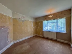 Property for Auction in London - 78 Long Lane, Croydon, Surrey