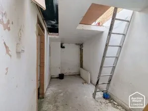 Property for Auction in London - 230A Sydenham Road, Croydon, Surrey