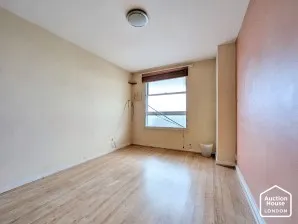 Property for Auction in London - Flat 46 Isobel House, Staines Road West, Sunbury-on-Thames, Middlesex