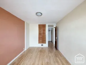 Property for Auction in London - Flat 46 Isobel House, Staines Road West, Sunbury-on-Thames, Middlesex