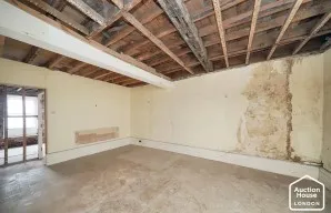 Property for Auction in London - 9 London Road, Newbury, West Berkshire