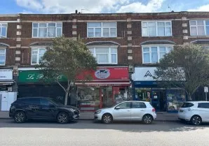 Property for Auction in London - 3A Brent Mansions, Brent Street, Hendon, London