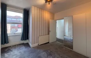 Property for Auction in London - 3A Brent Mansions, Brent Street, Hendon, London