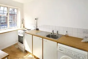 Property for Auction in London - 5 Walpole Buildings, Church Street, Rickmansworth, Hertfordshire