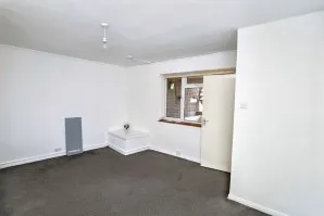 Property for Auction in London - 5 Walpole Buildings, Church Street, Rickmansworth, Hertfordshire