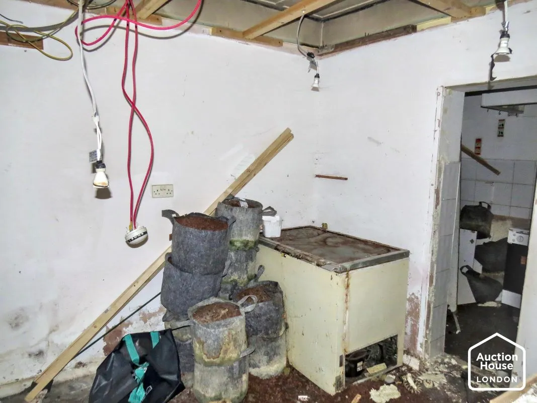 Lytham Road, Blackpool, Blackpool, FY1 6DU - Online Auctions