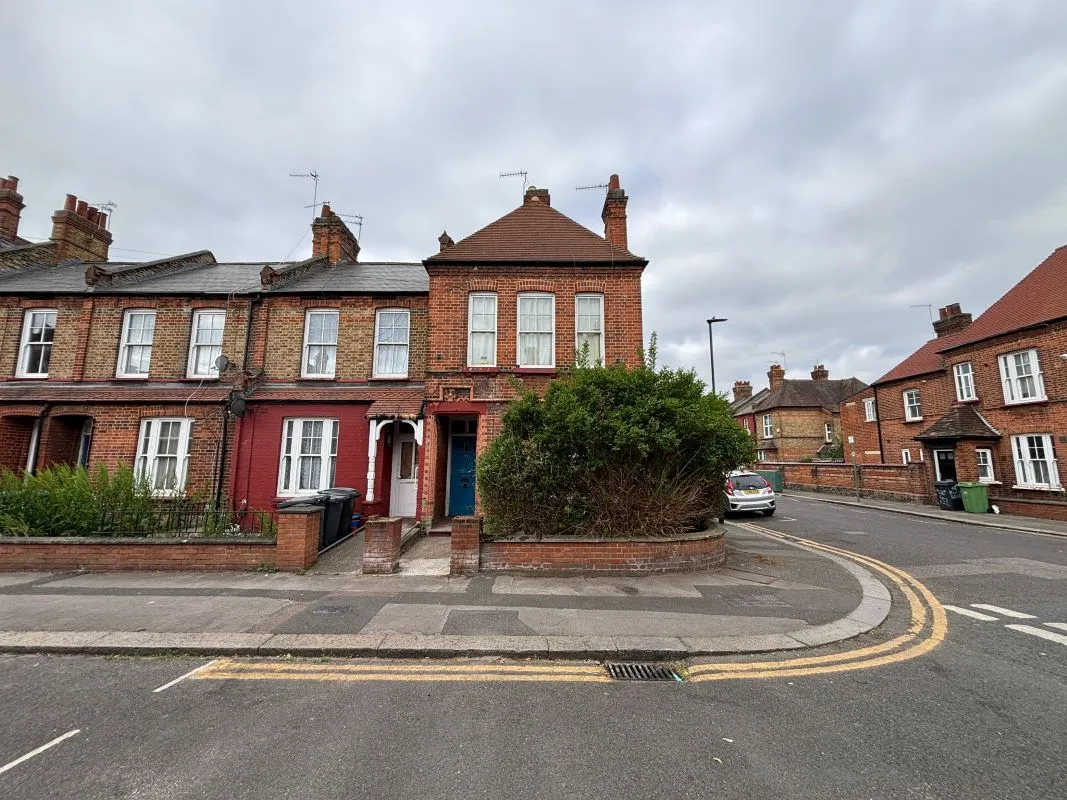 Salisbury Road, Wood Green, London, N22 6NX - Online Auctions