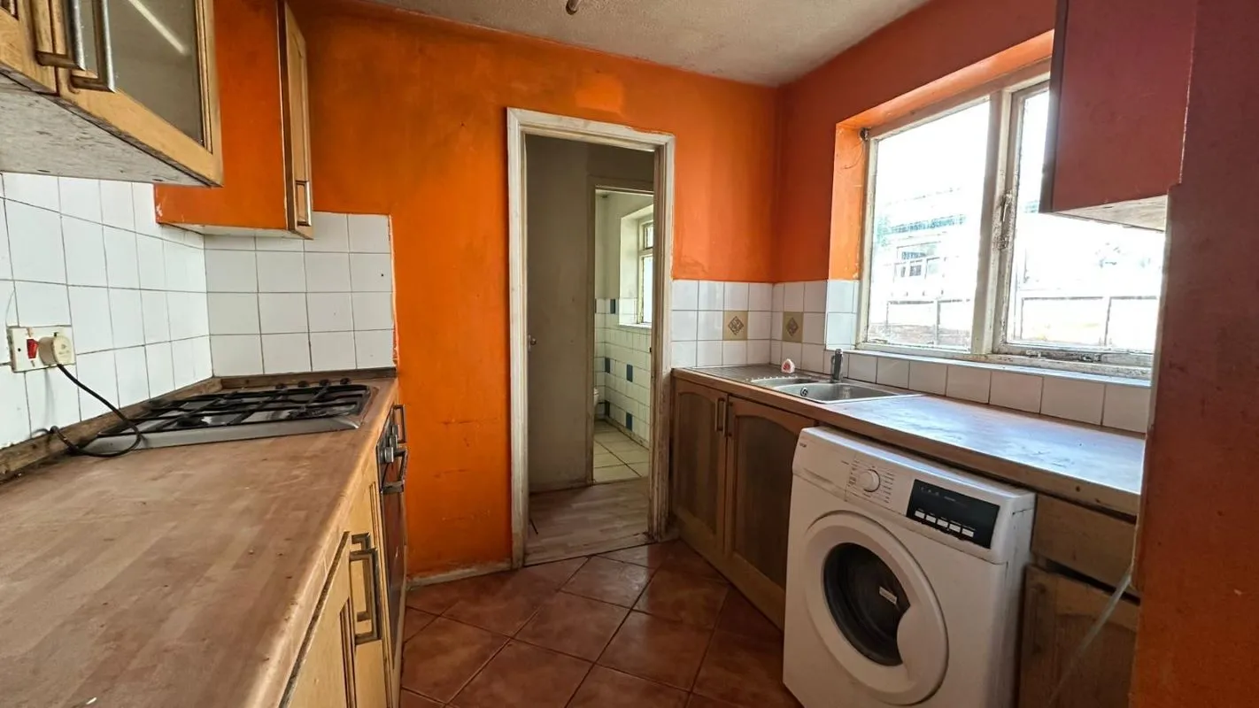 Moffat Road, Thornton Heath, Surrey, CR7 8PZ - Online Auctions