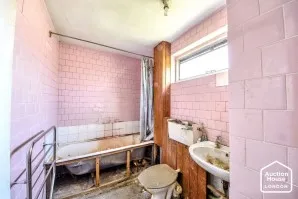 Property for Auction in London - 422 Grace Way, Stevenage, Hertfordshire
