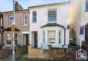 Property for Auction in London - 70A St. James Road, Watford, Hertfordshire