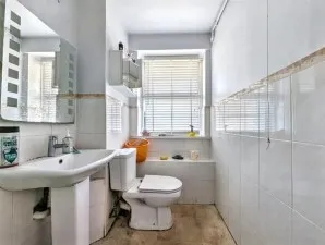 Property for Auction in London - 39 Silchester Court, London Road, Thornton Heath, Surrey