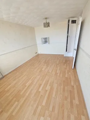 Property for Auction in London - 108 Chalkwell Lodge, London Road, Westcliff-on-Sea, Essex