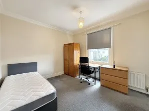 Property for Auction in London - 50 Bushey Grove Road, Bushey, Hertfordshire