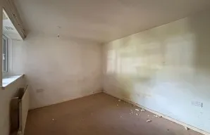 Property for Auction in London - 29 Playford Square, Vincent Road, Luton, Bedfordshire