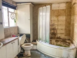 Property for Auction in London - 51 Castle Road, Chatham, Kent
