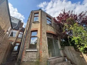Property for Auction in London - 196 Victoria Road, Muswell Hill, London