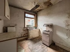 Property for Auction in London - 196 Victoria Road, Muswell Hill, London