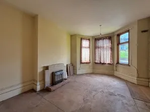 Property for Auction in London - 196 Victoria Road, Muswell Hill, London