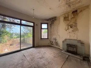 Property for Auction in London - 196 Victoria Road, Muswell Hill, London