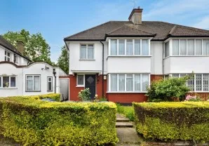 Property for Auction in London - 63 Hendon Way, Cricklewood, London