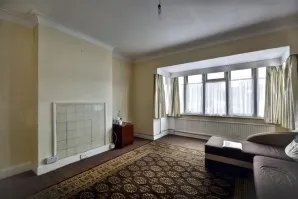 Property for Auction in London - 63 Hendon Way, Cricklewood, London