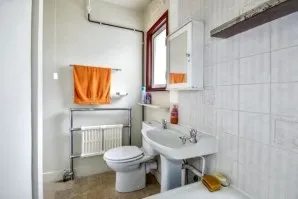 Property for Auction in London - 63 Hendon Way, Cricklewood, London