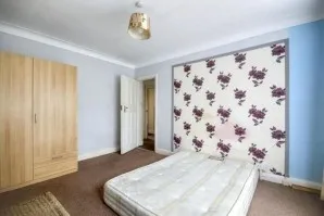 Property for Auction in London - 63 Hendon Way, Cricklewood, London