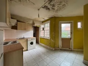 Property for Auction in London - 46L Salisbury Road, Wood Green, London