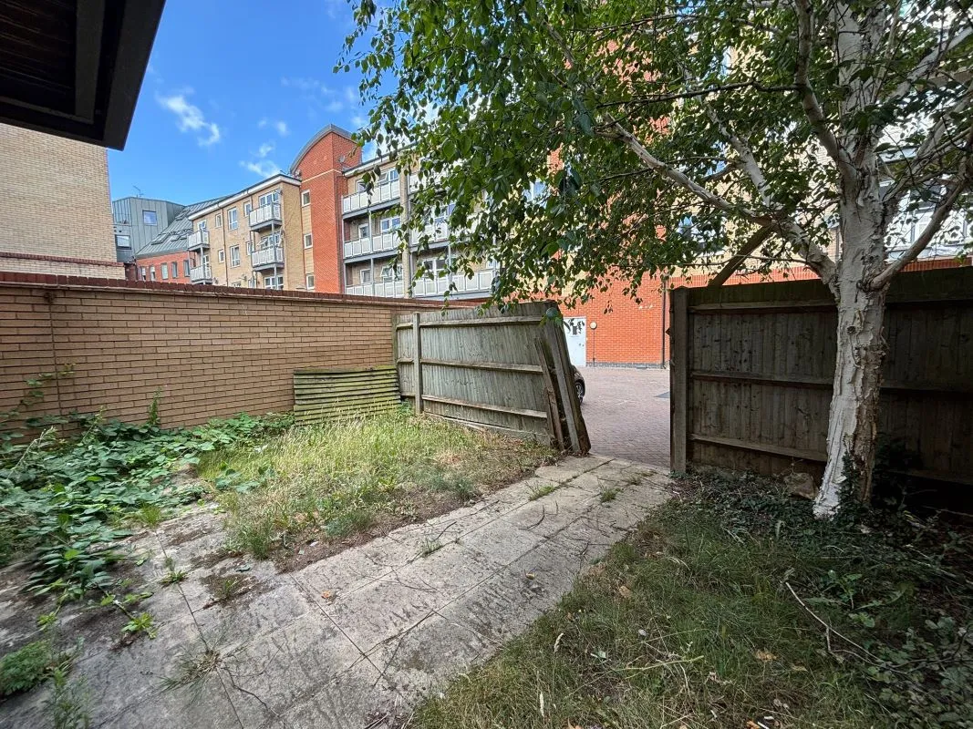 Lapidge House, Coombe Road, Kingston upon Thames, Surrey, KT2 7AB - Online Auctions