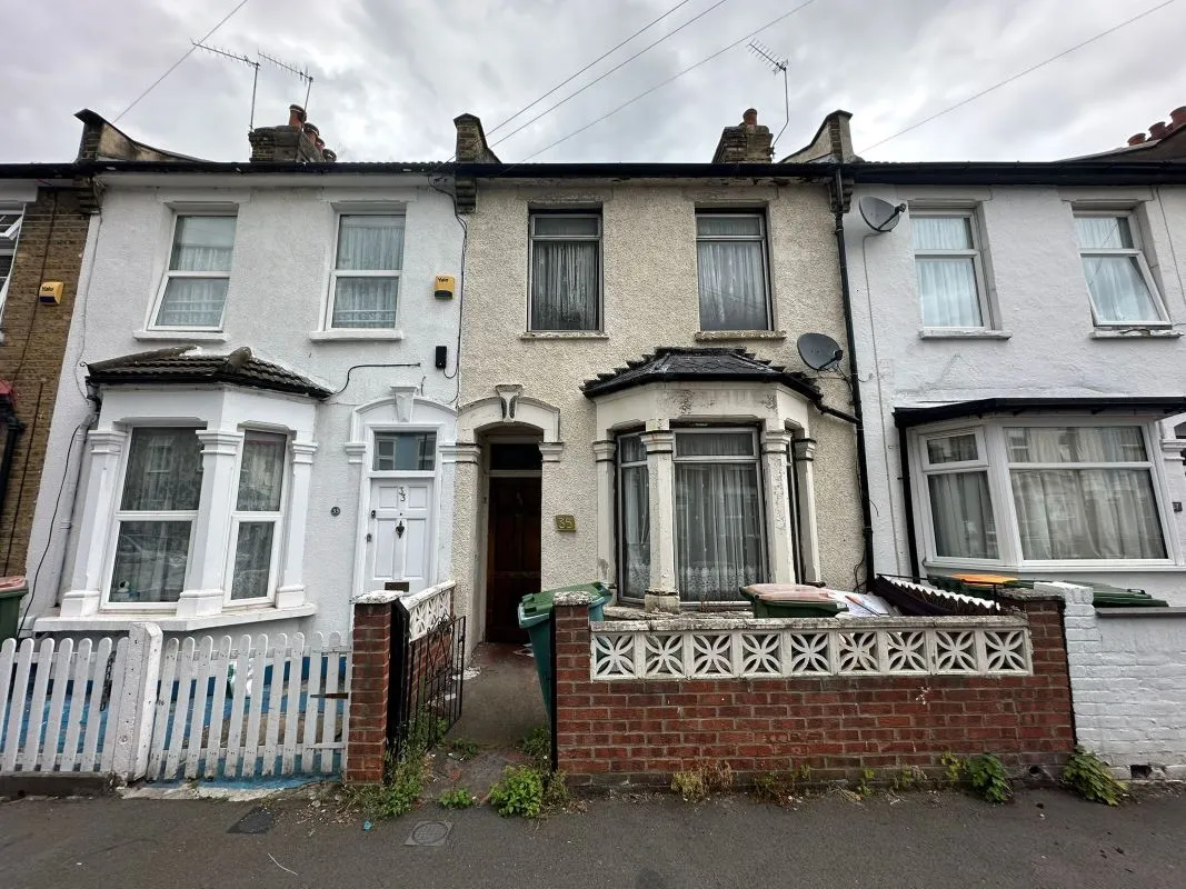 Tweedmouth Road, Plaistow, London, E13 9HT - Online Auctions