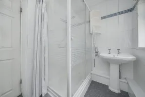 Property for Auction in London - 96 Teviot Road, Tilehurst, Reading, Berkshire